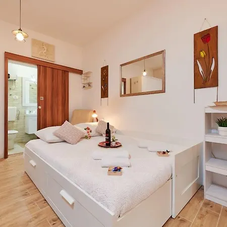 Apartment Studio Apartman Ivan *